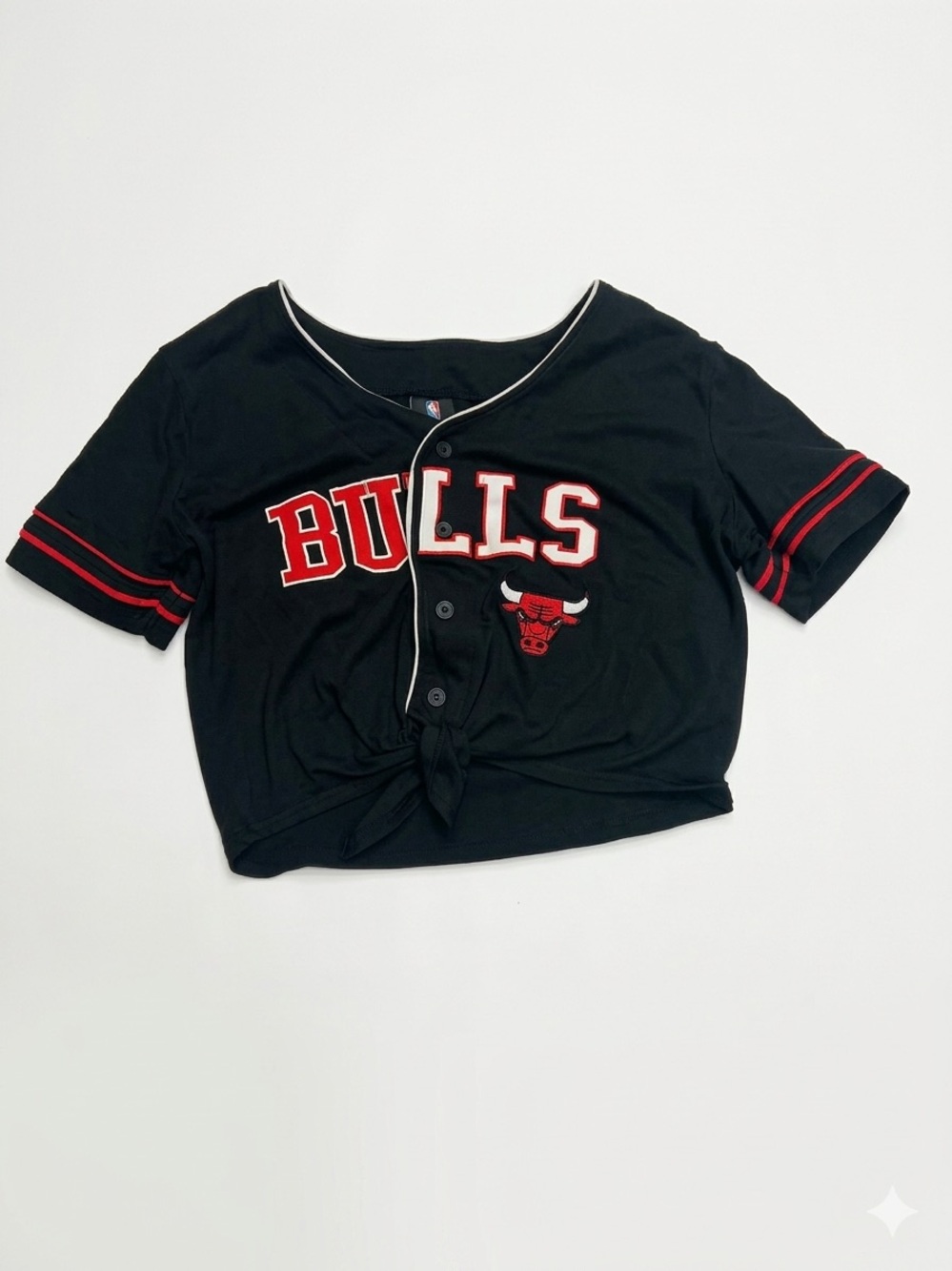 NBA Chicago Bulls Black Cropped Button-Up Jersey with Red Accents (M)